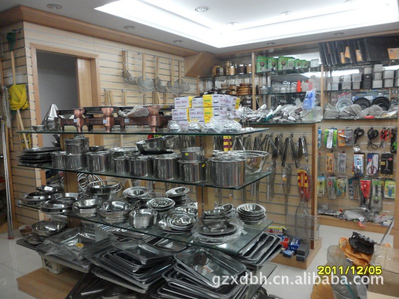 如何高效清洁与消毒商用厨房的餐具？