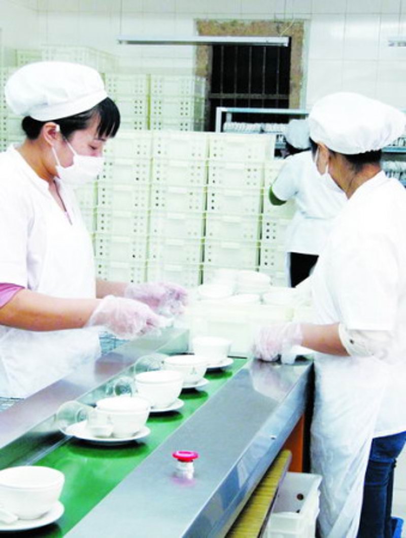 从“消毒水味”到“安心味道”：一家中央厨房的二氧化氯消毒设备升级之路